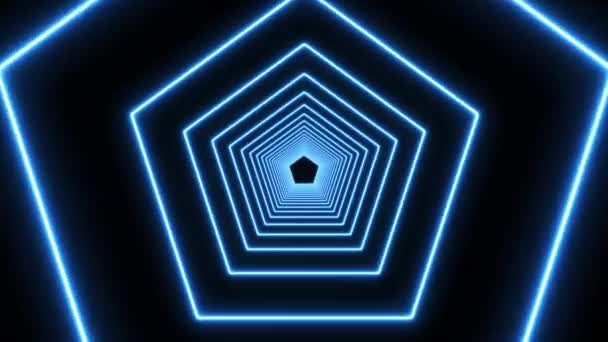 穿过一条霓虹灯蓝色五边形的隧道 闪烁着荧光光 叠层效果的运动设计模型 — 图库视频影像