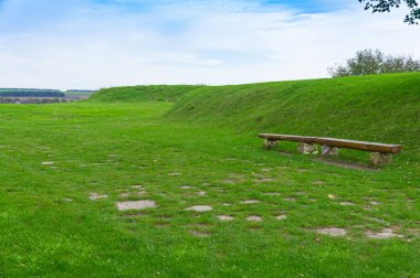 Ahşap Benç Çimenli Tepe ve Kırsal Bölge
