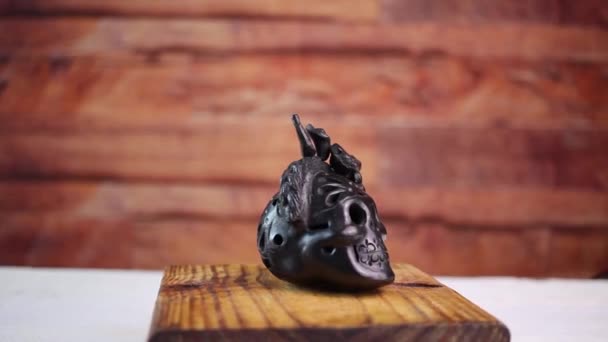Mexican Crafts Oaxaca Made Black Clay Shape Skull Catrina Spinning — Stock Video