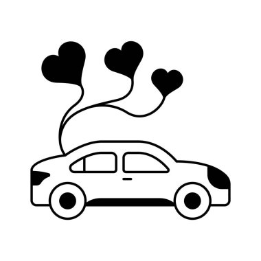 Düğünden sonraki yeni evlilerin yolculuğunu simgeleyen süslü bir araba.