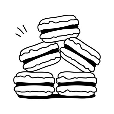 Hoş bir kule şeklinde dizilmiş bir yığın makaron.