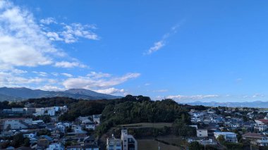 Kuzeybatıdaki Odawara kalesinden Hakone Dağları