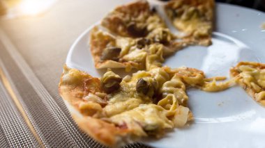 Salyangoz fileto pizza dilimleri. Beslenme