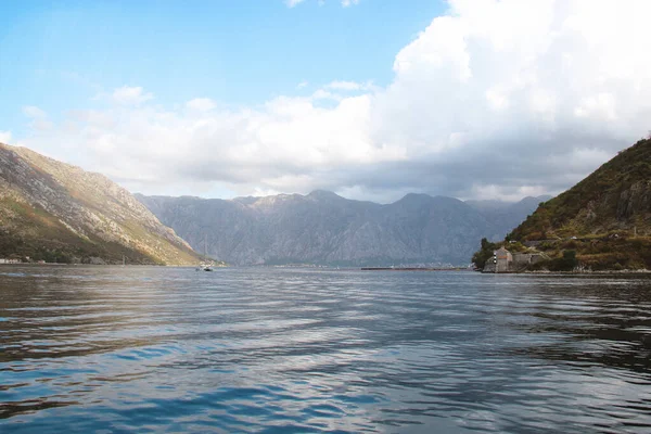 Вид Озеро Бока Котор Монтенегро Фоне Гор — стоковое фото