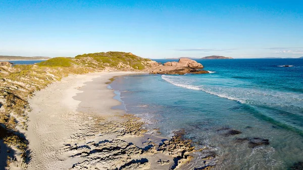 苦涩的海滩风景 绿松石水册西澳大利亚 — 图库照片