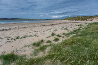 Dunnet Sahili 'nde Midsand Doğa Koruma Alanı' nın yanığı. Güzel beyaz kumsal, Kuzey İskoçya