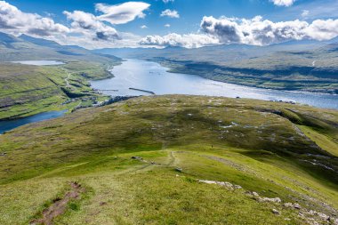 Eidi kentinin havadan görünüşü, Faroe Adaları