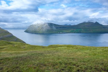 Klaksvik, Faroe Adaları 'ndan Klakkur patikasının görüntüsü