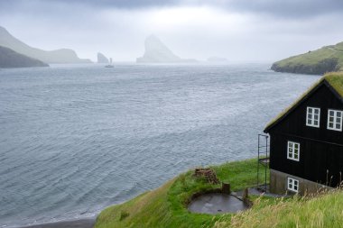 Bour Village,  grass-roofed house, Srvgsfjrur