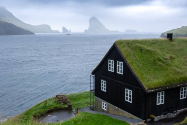 Bour Village,  grass-roofed house, Srvgsfjrur