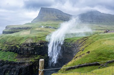 Mlafossur Şelalesi, Faroe simgeleri, Vagar Adası