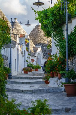 Alberobello sokakları, Apulia. İtalya.