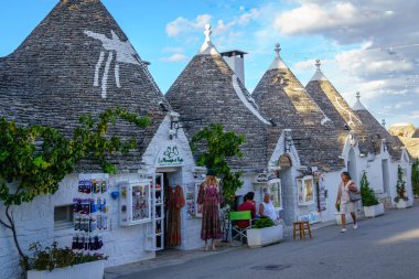 Alberobello trulli, Puglia. İtalya Eylül 2022.