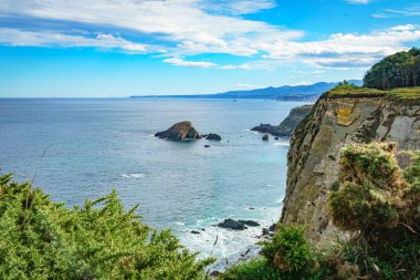 Cabo Bustos 'un kayalıkları, Asturias. İspanya.