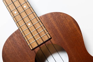Ukulele, beyazlara karşı tecrit edilmiş..
