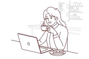 Gülümseyen genç kadın kafede oturup bilgisayarla çalışıyor. Kahve dükkanında laptopta kahve içip kek yiyen mutlu bir kız. Vektör illüstrasyonu. 