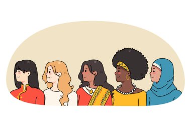 Geleneksel kıyafet profili görünümlü farklı milletlerden farklı kadınlar. Çok ırklı kadınlar dünya çeşitliliğini ve eşitliğini gösteriyor. Etnik köken kavramı. Feminist hareket. Vektör illüstrasyonu.