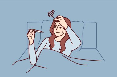 Virüs ve grip enfeksiyonu kaptıktan sonra termometresi olan hasta kadın yorganın altında yatıyor. Termometresi olan bir kızın tehlikeli hastalıklara karşı antibiyotiğe ya da aşıya ihtiyacı var..