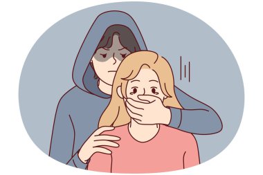 Kapüşonlu adam, korkmuş kadın ağzını eliyle kapattı. Erkek suçlu ya da saldırgan kadın dehşetine kapılmış. Adam kaçırma ve suç kavramı. Vektör illüstrasyonu.