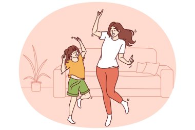 Dans eden genç anne ve kızın aktif ailesi müzikle eğleniyor. Genç kızın dansı, ilkokul öğrencisi ve anne ya da ablanın birlikte dans edip boş zaman geçirmesi.