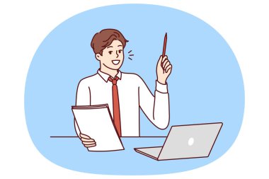 İşadamı dizüstü bilgisayarla masada oturuyor ve Webinar 'ın yönetimine katılıyor. Elinde not defteri olan çocuk başarılı bir iş adamı olmak için elini kaldırıyor.