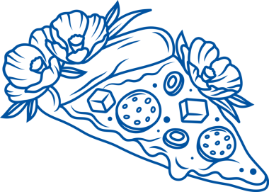 Çiçeklerle süslenmiş pepperonili pizza dilimi ve klasik tariflere göre mozzarella peyniri. İtalyan fast food restoranından nefis ince hamurlu turtalarla biberli pizza.