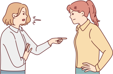 Birbirlerini suçlayan öfkeli kadınlar.