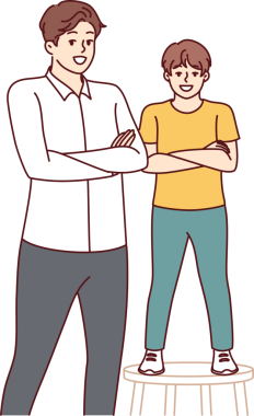 Baba ve oğul kollarını kavuşturup gülümsüyor ve ebeveynlik kavramına bakıyor.