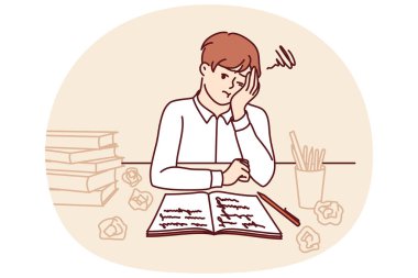 Okul çocuğunun, özel hocalarla geçirdiği yorucu derslerden sonra kitap ve kitaplarla ödev yaptığını düşünmek. İlkokuldaki yorgun öğrencinin gücünü toplaması için dinlenmesi gerek.