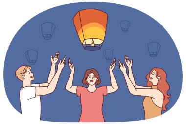 Arkadaşlar, festival gecesi festivalinde dilek tutmak için Çin hava fenerleri fırlatırlar. Erkek ve iki kadın, uçan Çin fenerlerinin yanında el kaldırır ve akşam gökyüzünü aydınlatır.