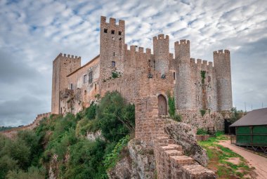 Portekiz 'in yedi harikasından biri olan Obidos Ortaçağ Kalesi ve Alcaide Sarayı.