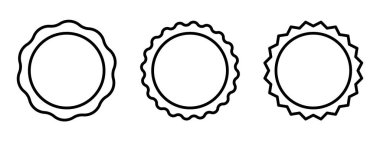 Çember mühür simgeleri. Klasik dalgalı kenar çember çıkartması. Yıldız patlaması şekilli etiketler. Boş satış etiketi. Basit çizgi şeklinde balmumu mühür. Vektör illüstrasyonları beyaz arkaplanda izole edildi.