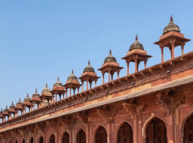 Fatehpur Sikri, Agra, Hindistan 'daki Babür tarzı cami kubbesi.