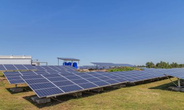 Güneş Pilleri ya da fotovoltaik güneş güç istasyonu Güneş'ten ışık enerjisi dönüştürmek