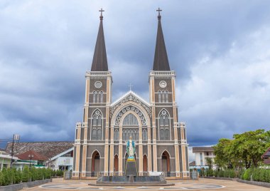 Kusursuz kavram katedrali Chantaburi 'deki en ünlü halk Katolik kilisesi Gotik mimaride Tayland' daki en büyük Katolik kiliselerinden biri olarak inşa edilmiştir.