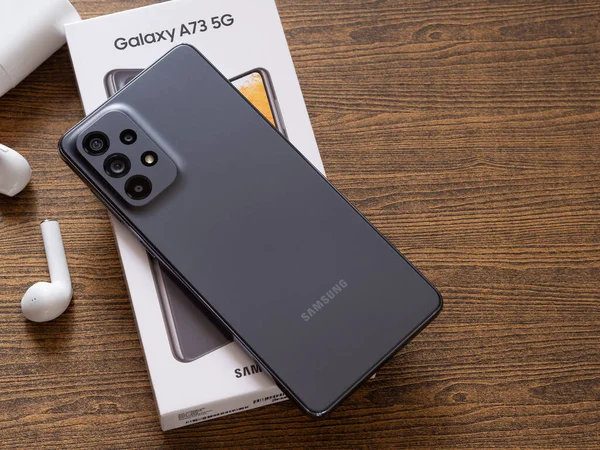 BANGKOK, THAILAND - 29 Eylül 2022: Yeni Samsung serisi 