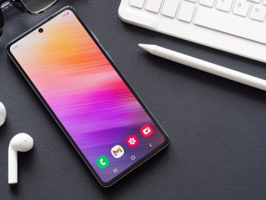 BANGKOK, THAILAND - 29 Eylül 2022: Yeni Samsung Galaksisi A serisi 