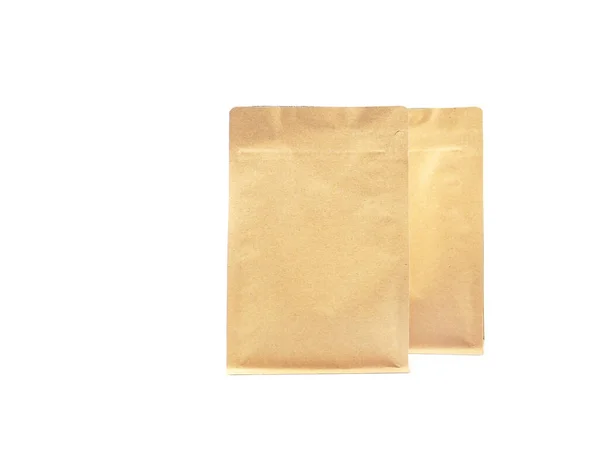 白を基調としたローストコーヒー豆のテンプレート用ジッパー付きの2つの茶色のクラフト紙バッグパッケージ コーヒーやドライシード製品のためのパッケージモックアップ — ストック写真
