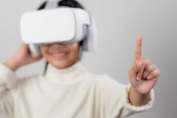 Азійська Дівчинка Заголовком Віртуальної Реальності Інноваційні Технології Концепція Освіти — стокове фото