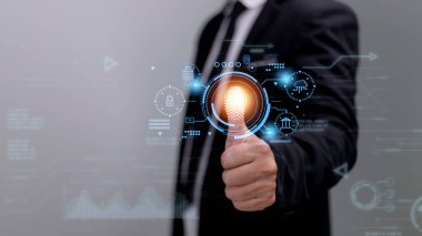 Geleceğin teknolojisi ve internetteki sibernetik güvenliği, parmak taraması büyük Data şirketlerinin, banka ve bulut bilgisayarlarının güvenlik ve tanımlamalarına erişim olanağı sağlıyor..