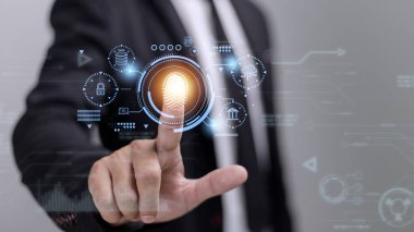 Geleceğin teknolojisi ve internetteki sibernetik güvenliği, parmak taraması büyük Data şirketlerinin, banka ve bulut bilgisayarlarının güvenlik ve tanımlamalarına erişim olanağı sağlıyor..