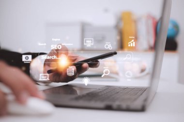 SEO. Arama Motoru Optimizasyonu. Dijital online pazarlama andinetrmet teknoloji kavramı. 