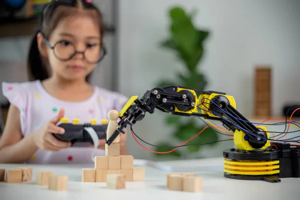 Stem Education Concept Asian Students Learn Home Coding Robot Arms — Stock Photo, Image
