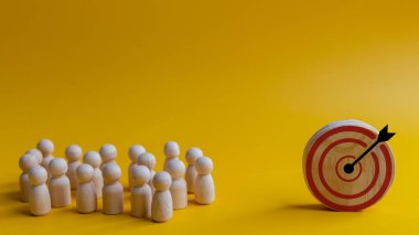 Müşteri odaklı hedef grup ve müşteri ilişkileri yönetim kavramı için bir insan simgesi ile takım üyeleriyle işbirliği yaparak hedeflere ulaşma kavramı. 