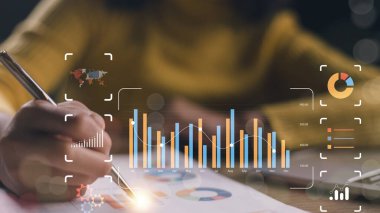 İş zekası kavramı - veri analizi, yönetim araçları, zeka, kurumsal strateji oluşturma, veri odaklı karar verme. KPI ve metrikler finansal veritabanına bağlandı.