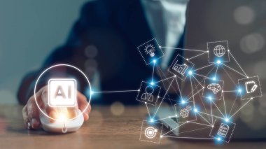 İş adamları sanal ekranlarda yapay zeka öğrenme yöntemini büyük veriler ve bilgisayar kodlarıyla kullanıyorlar. Yapay Zeka, Veri Bilimi, Bilgi Teknolojisi Konsepti. 