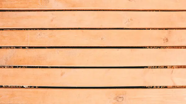 Hafif Doku ve Yatay Hizalı Yumuşak Şeftali Tonu Ahşap Kalaslar