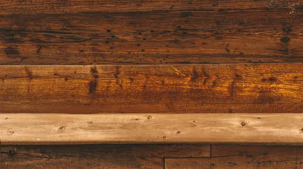 Yatay Tahıllı ve Yanmış Tahta Kalaslar