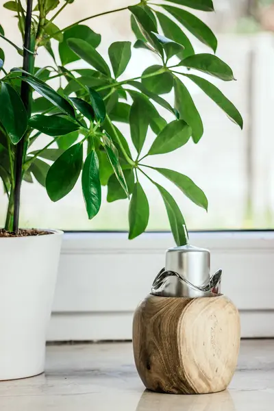 Metal Silindirik Mumlarla Minimalist Tahta Mum Tutucu - El yapımı Doğal Dekor