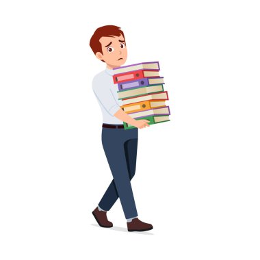 Adam çalışan yürüyor ve kağıt dosya yığını tutuyor
